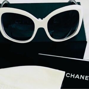 CHANEL Black and White Cat Eyed Over Sized Sunglasses Authentic